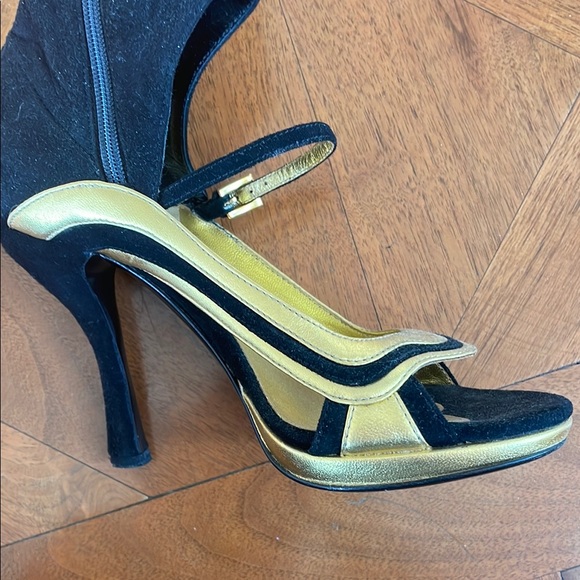 Prada Gold & Suede heels - Picture 12 of 15